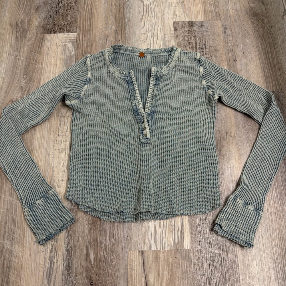 Free people one colt waffle knit thermal Henley top size small